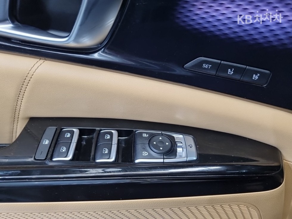 2023 - kia carnival
