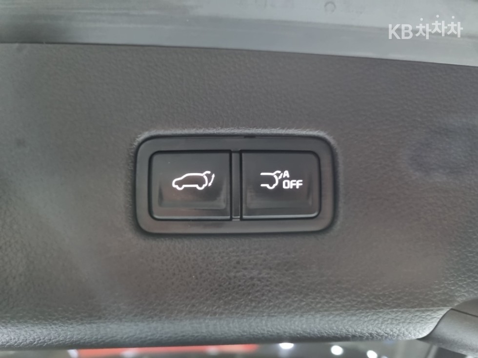 2023 - kia carnival