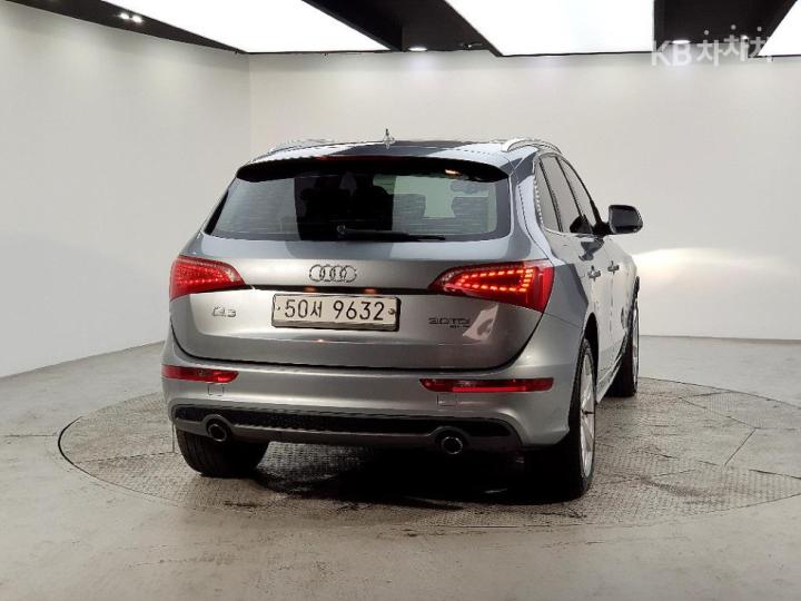 Audi Q5 3.0 TDI Quattro Dynamic 8R 4