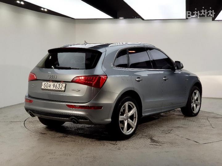 Audi Q5 3.0 TDI Quattro Dynamic 8R 5