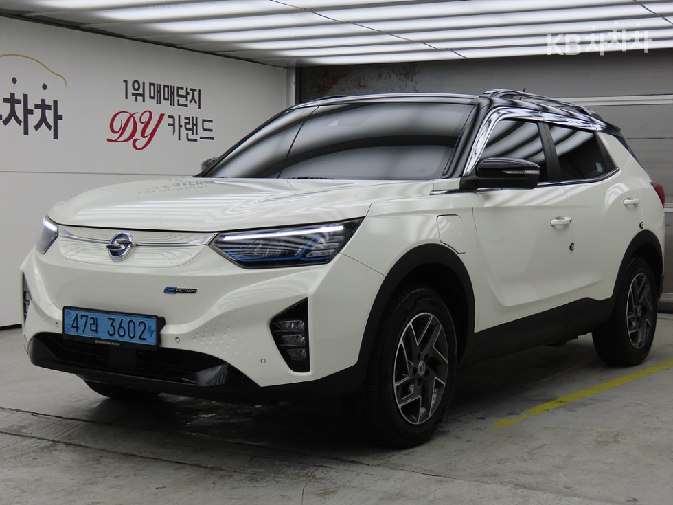 KG모빌리티 코란도 이모션