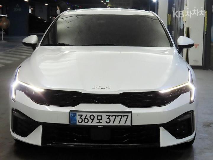 Kia K5 2.0 LPG Trendy 3