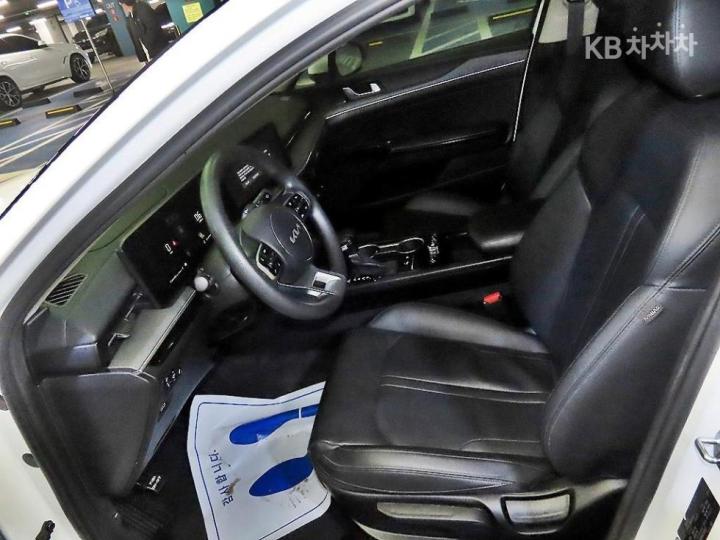 Kia K5 2.0 LPG Trendy 7