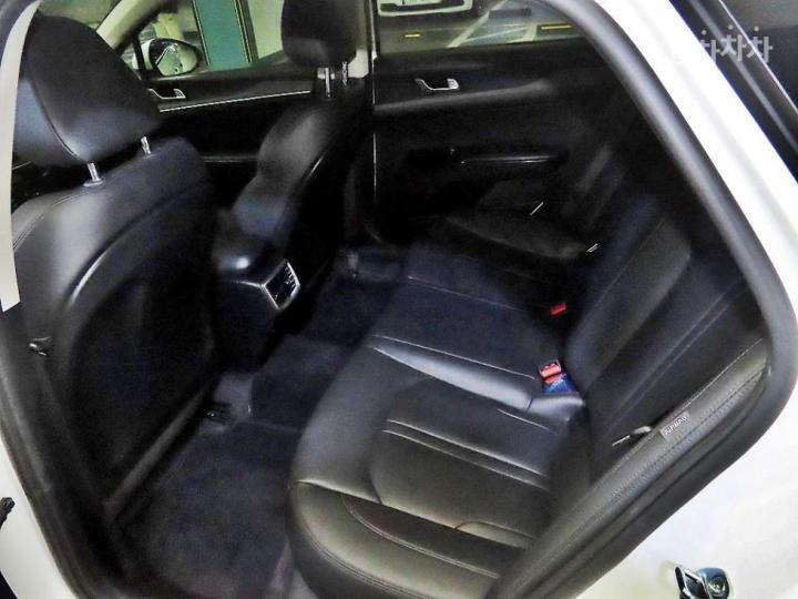 Kia K5 2.0 LPG Trendy 8