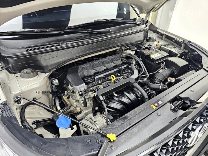 Hyundai Venue Gasoline 1.6 FLUX 7