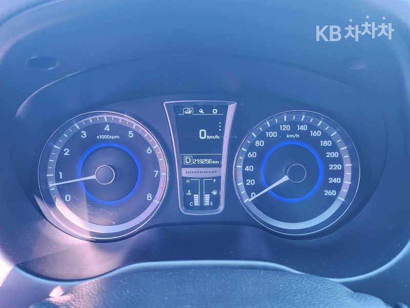 Hyundai Grandeur — miniaturë 8