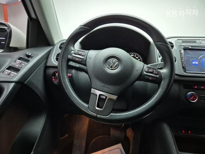 Volkswagen Tiguan New 2.0 TDI Comfort 5N 10