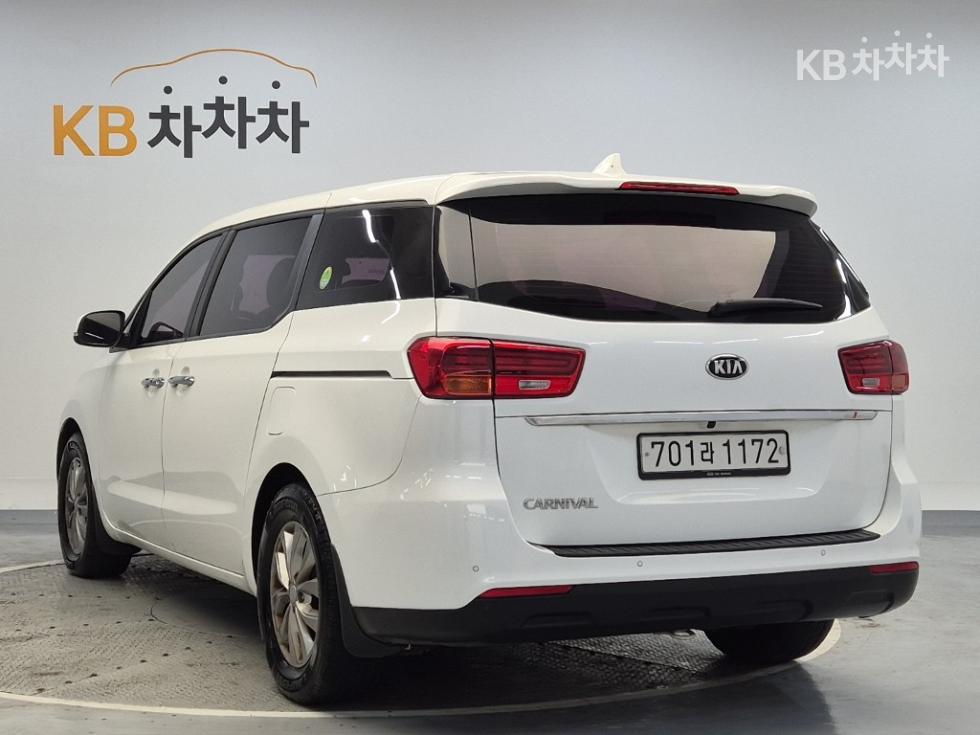 2019 - kia carnival