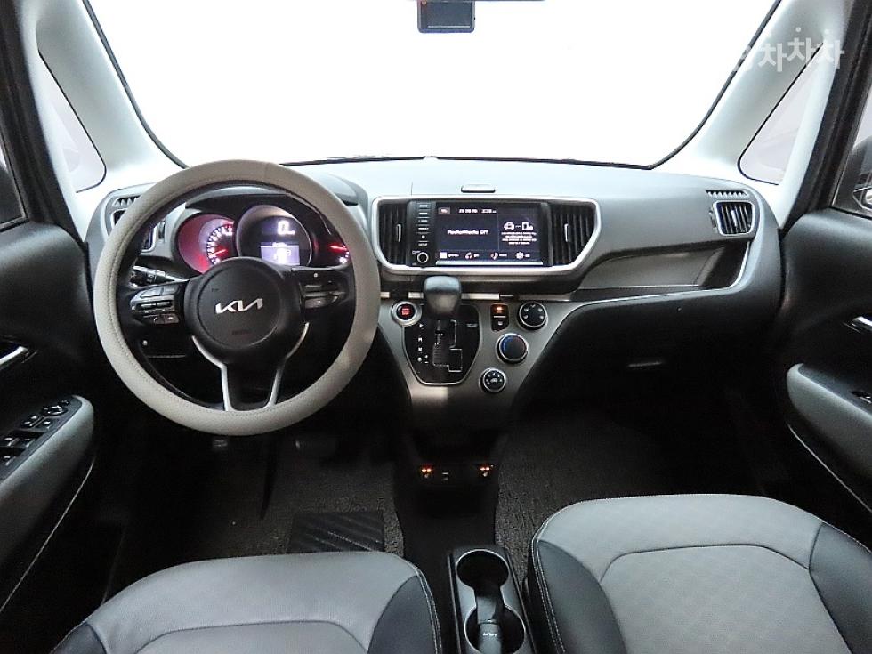 2022 - kia ray
