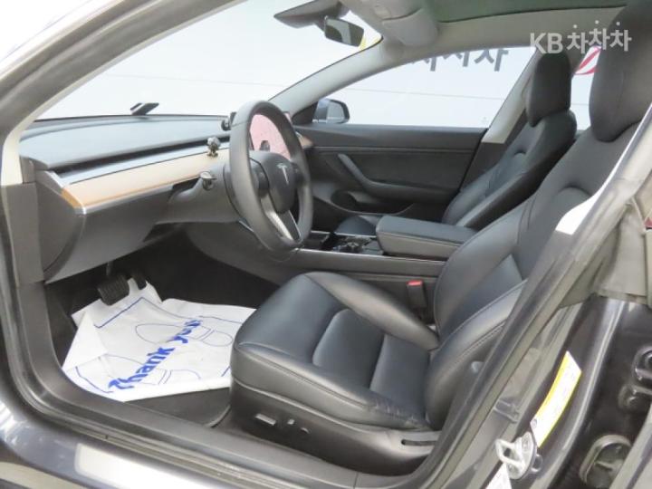 Tesla Model 3 Long Range 6