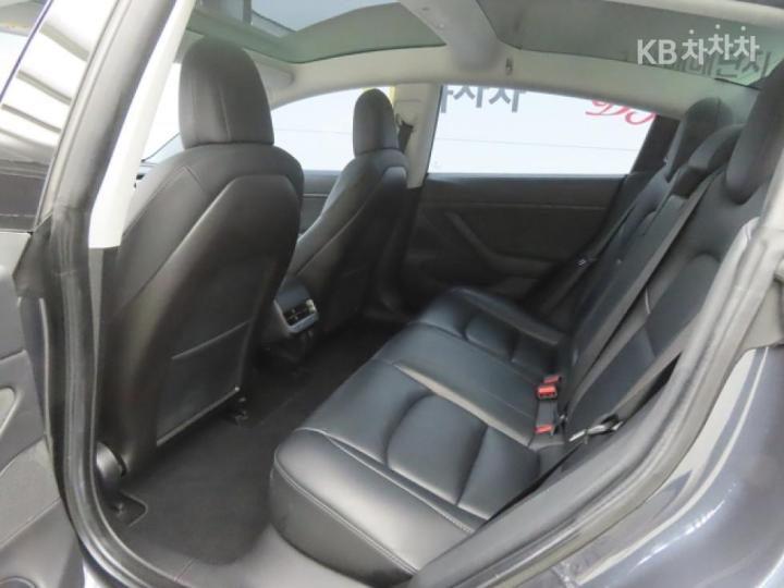 Tesla Model 3 Long Range 7