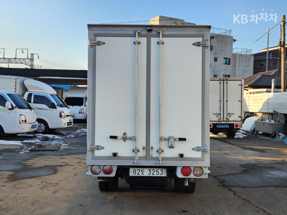 2018 - kia bongo iii
