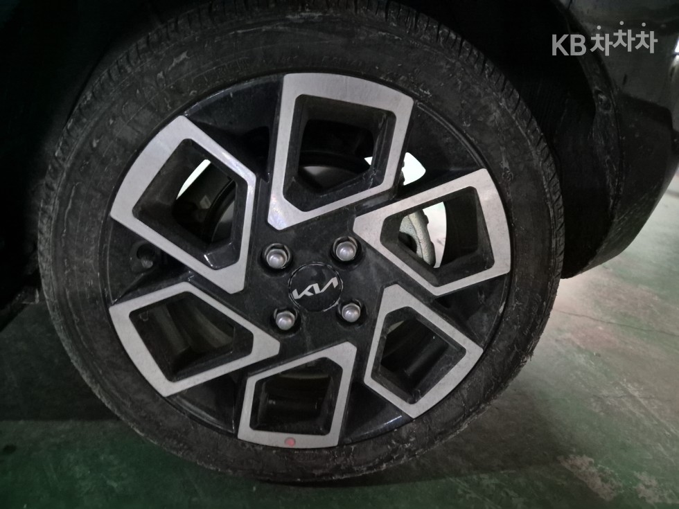 2025 - kia kia