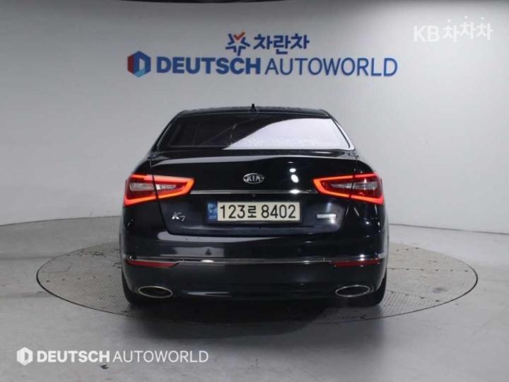 Kia K7 Hybrid 700h Prestige 5