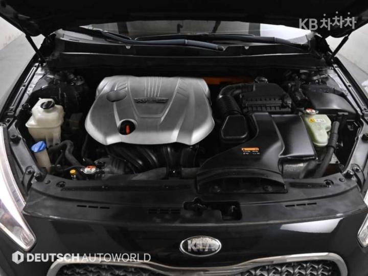 Kia K7 Hybrid 700h Prestige 7