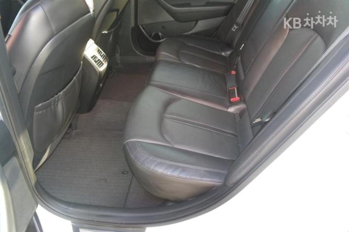 Hyundai Sonata LF Hybrid 2.0 HEV Premium 10