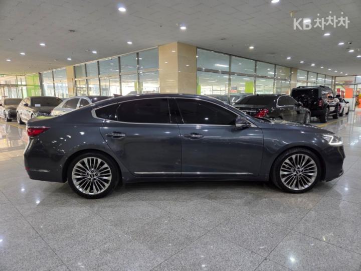 Kia K7 2.2 Diesel Limited Edition 6