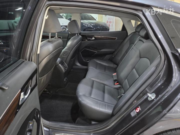 Kia K7 2.2 Diesel Limited Edition 8