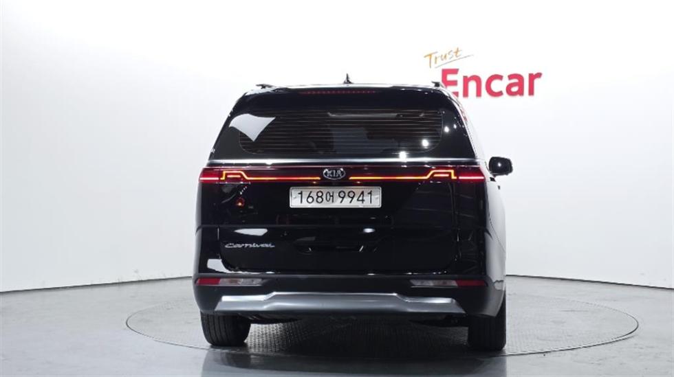2021 - kia carnival