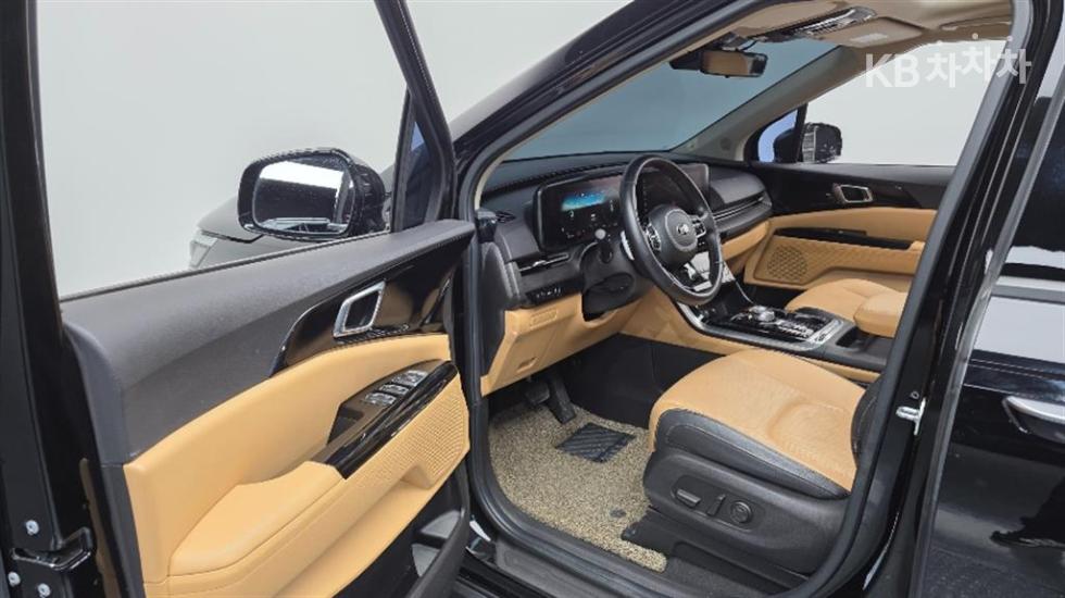 2021 - kia carnival