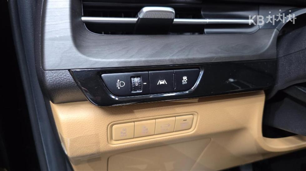 2021 - kia carnival