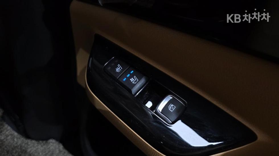2021 - kia carnival