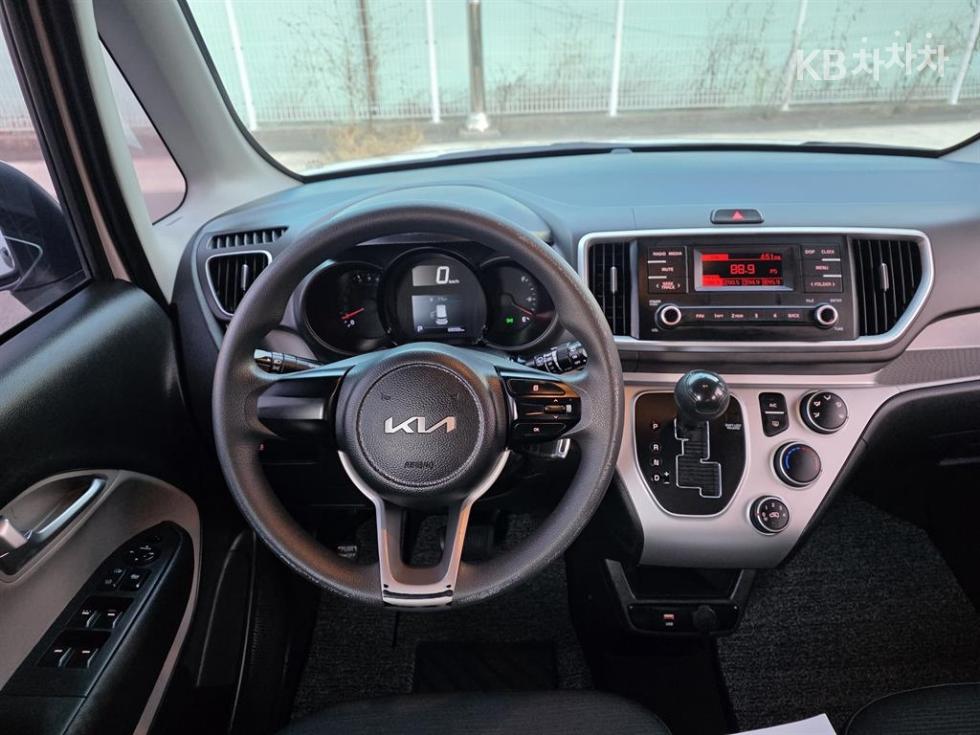 2022 - kia ray