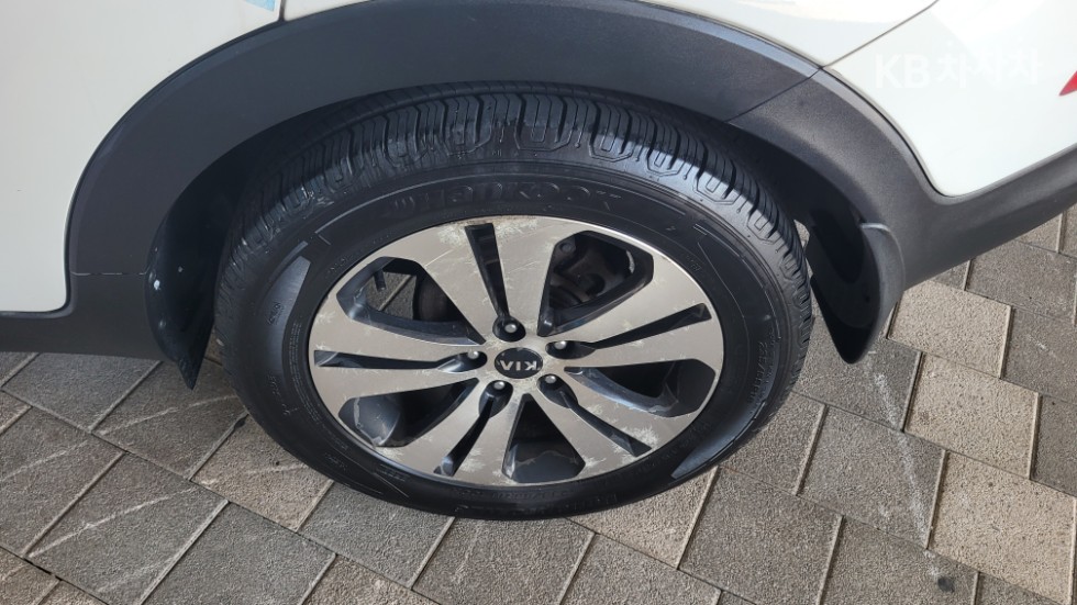 2013 - kia sportage