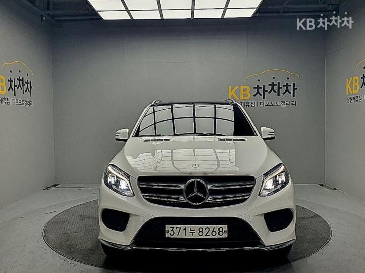 Mercedes-Benz GLE-Class W166 350d 4Matic Base Type