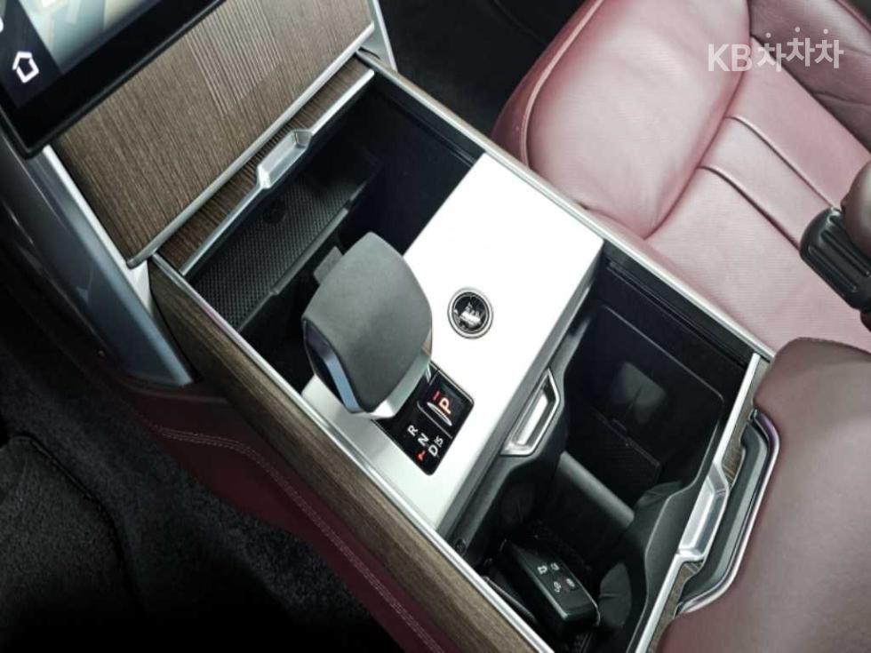 Land Rover Range Rover — miniaturë 9