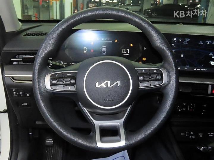 Kia K5 2.0 LPG Trendy 9