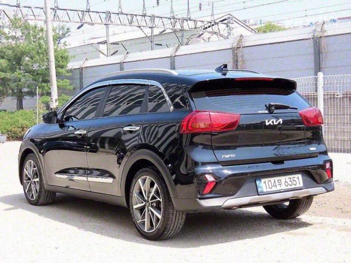 Kia Niro 1.6 HEV Signature 4