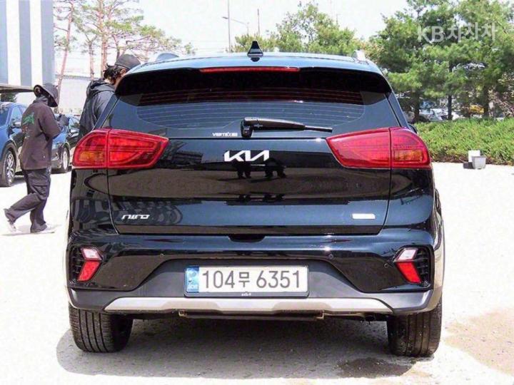 Kia Niro 1.6 HEV Signature 5