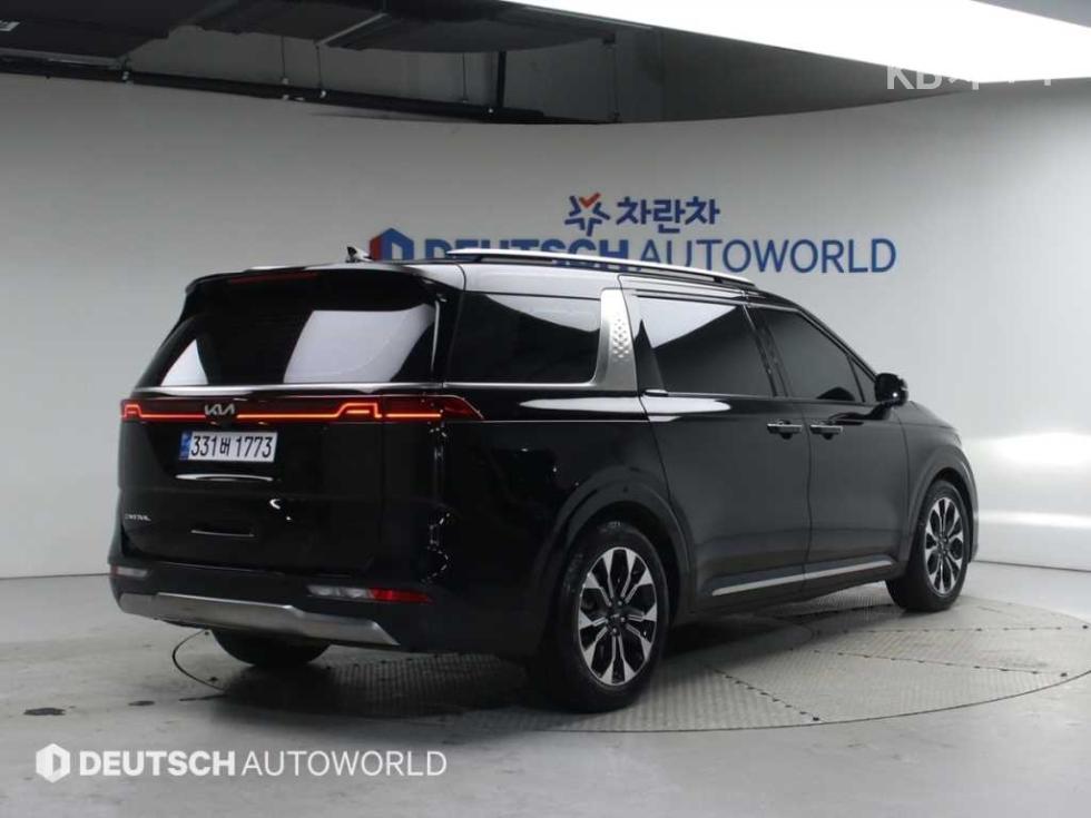 2023 - kia carnival