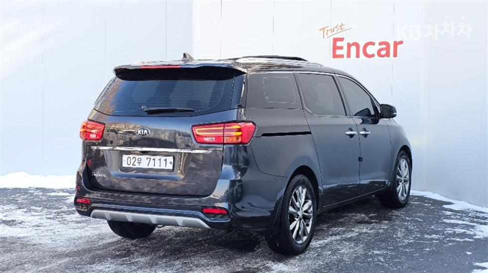 2019 - kia carnival