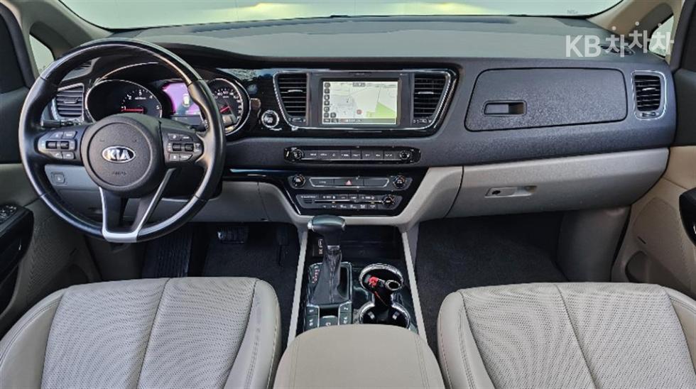 2019 - kia carnival