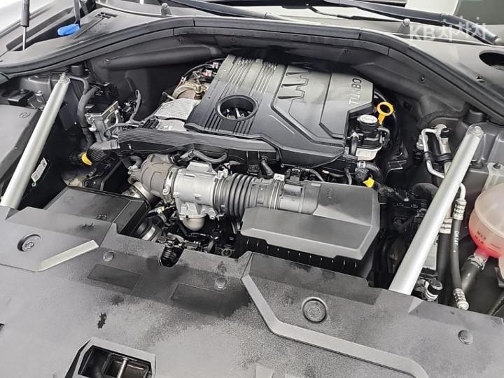 Genesis GV70 Diesel 2.2 AWD 6