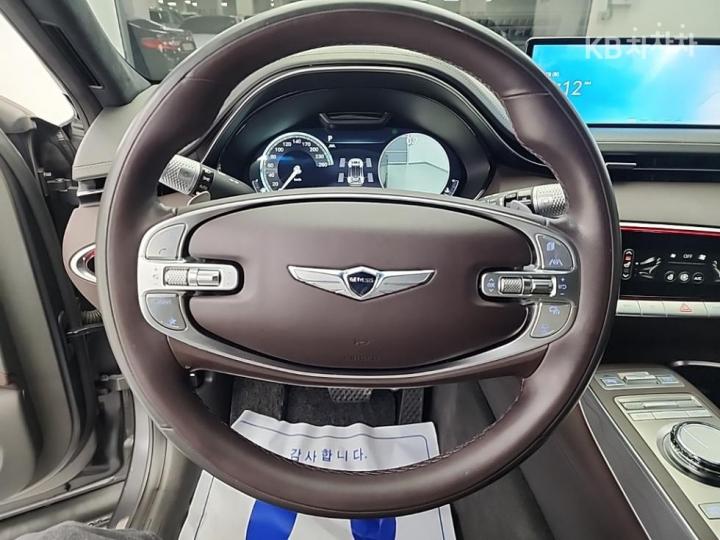 Genesis GV70 Diesel 2.2 AWD 10