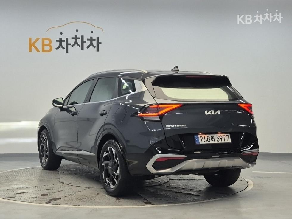 2022 - kia sportage