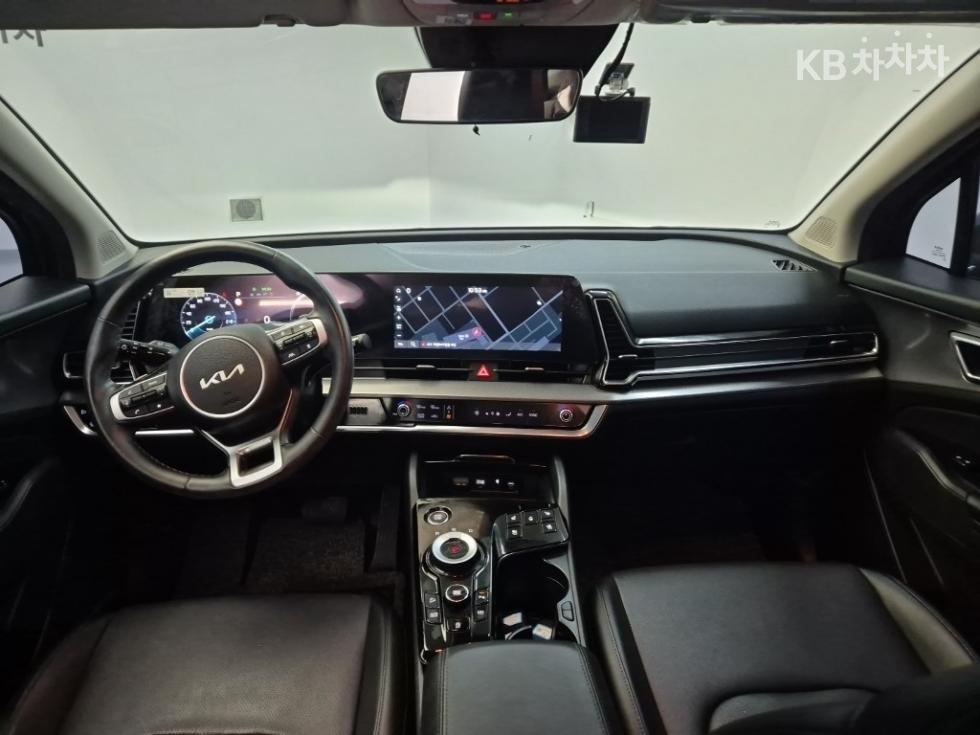 2022 - kia sportage