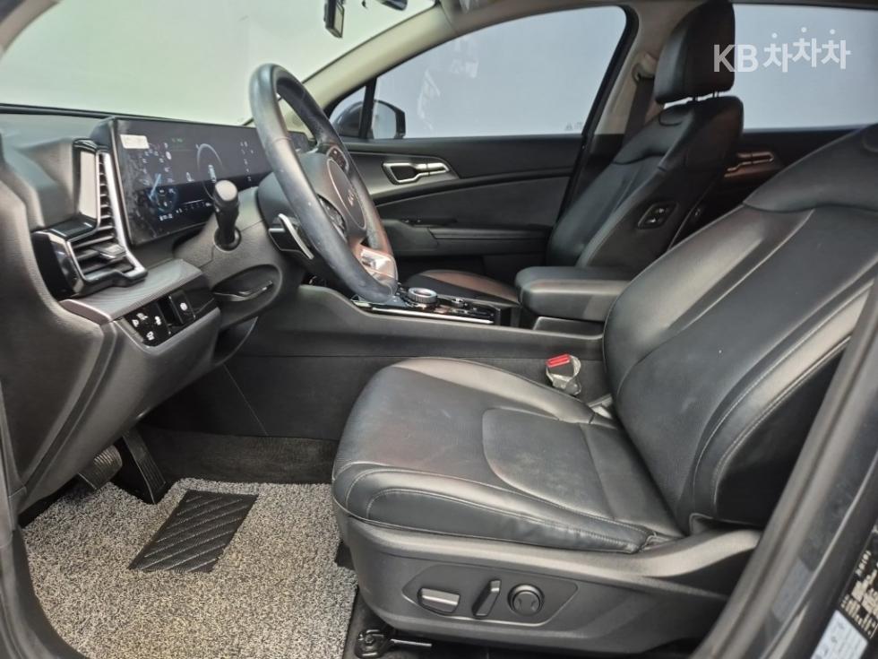 2022 - kia sportage