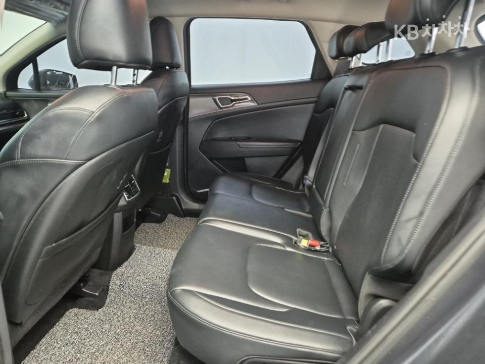 2022 - kia sportage