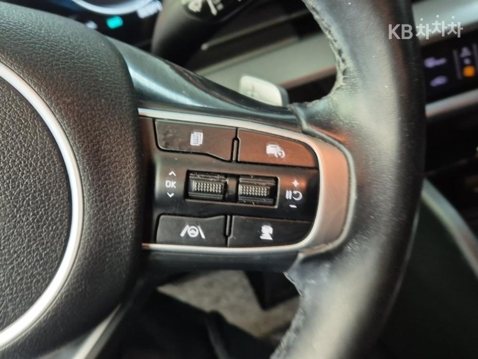 2022 - kia sportage