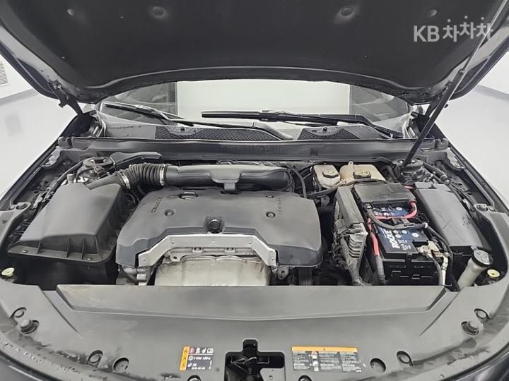 Chevrolet Impala 2.5 LT 6