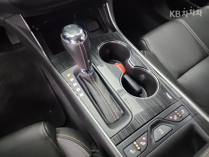 Chevrolet Impala 2.5 LT 9