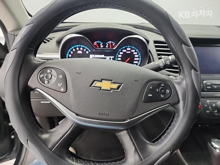 Chevrolet Impala 2.5 LT 10