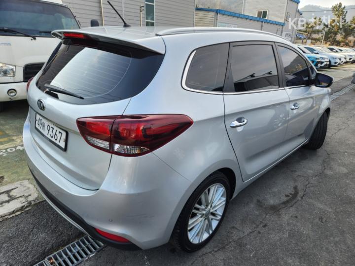 Kia Carens 2.0 LPI Prestige 5