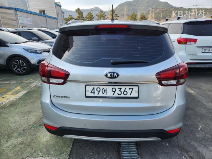 Kia Carens 2.0 LPI Prestige 6