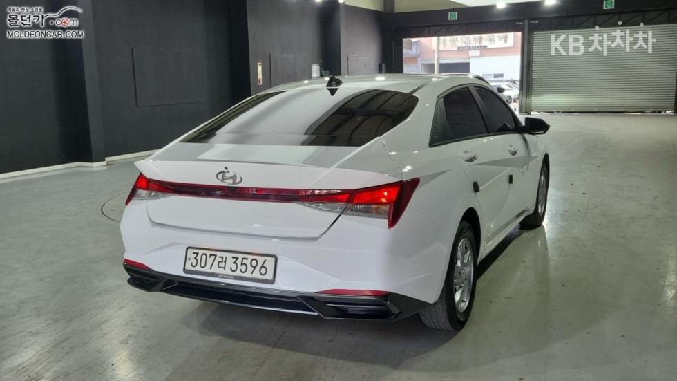 Hyundai Avante — miniaturë 2