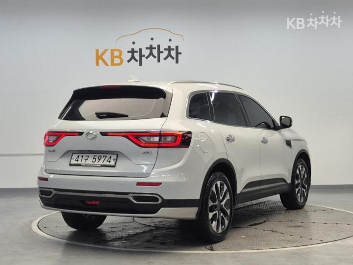 Renault QM6 Gasoline 2.0 2WD RE Signature 4